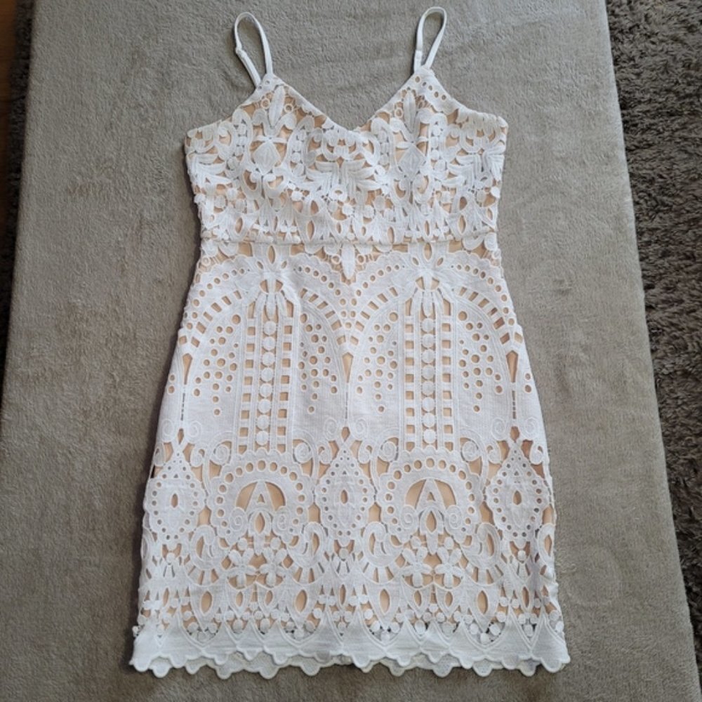 Lulus Perfect Love White and Nude Lace Mini Dress size medium - Picture 4 of 13